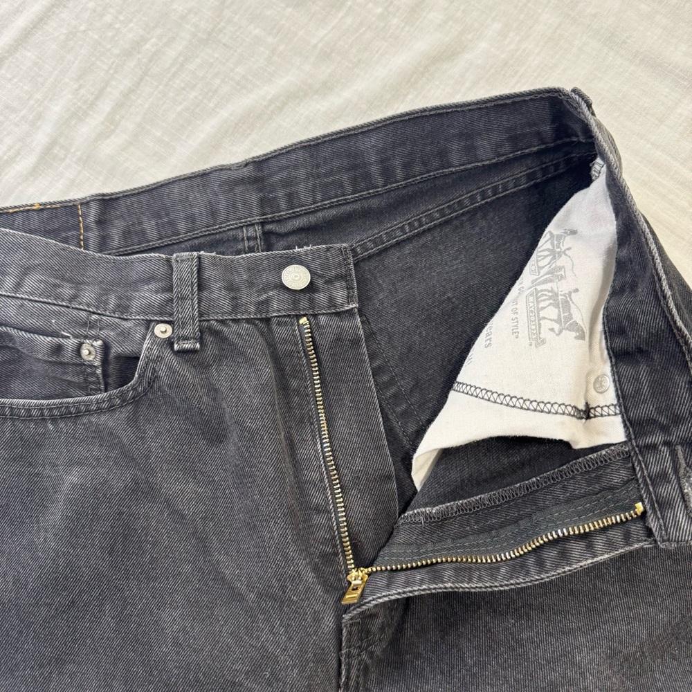 Levi's Men’s Vintage 505 Black Straight-Leg Jeans Classic Style 34 - Picture 7 of 11